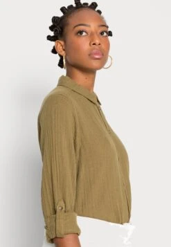 Tom Tailor Blouse Solid Crinkle - Blouse - Strong Olive -Tom Tailor 1de47beb121a4feca57695a5ef5717a5