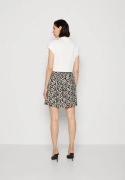 Tom Tailor A-Lijn Rok - Black 8 Tom Tailor A-Lijn Rok - Black -Tom Tailor 28c9c756d628483199dcd9e7c37c5183