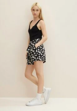 TOM TAILOR Denim Mit Blumenmuster Und Integriertem Gürtel - Shorts - Black Daisy Print -Tom Tailor 356b22723133473b90d948f283853089