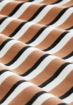 TOM TAILOR Denim Gestreiftes - Sweater - Creme Brown Stripe -Tom Tailor 4d4d4f21b78f4161bdffe7f901548f09