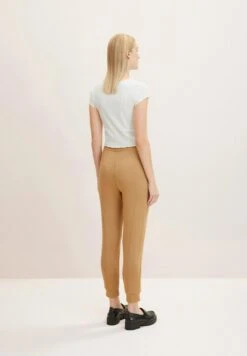 Tom Tailor Mit Rippbündchen - Trainingsbroek - Soft Light Camel -Tom Tailor 4dce3a53312e4e98b54eabb45194159c