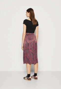 Tom Tailor Skirt Wrap Printed - Wikkelrok - Navy 8 Tom Tailor Skirt Wrap Printed - Wikkelrok - Navy -Tom Tailor 541ad22e127840d79bba0be33e20dc14