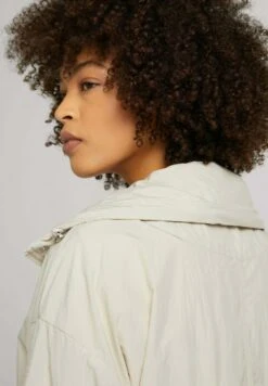 Tom Tailor Regular Fit Mit Langen Ärmeln Mit Turn-Up-Option - Parka - Light Cashew Beige -Tom Tailor 666dbbae843843fe8a9fc001cc6f3d7a