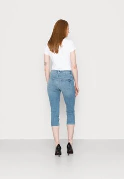 Tom Tailor Kate Capri - Jeansshort - Light Stone Wash Denim -Tom Tailor 67c7e95d519146e5b001f1660ae6ebff