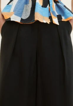 Tom Tailor Culotte - Shorts - Deep Black 11 Tom Tailor Culotte - Shorts - Deep Black -Tom Tailor 77292da5d484479bb0084201fc58bb65