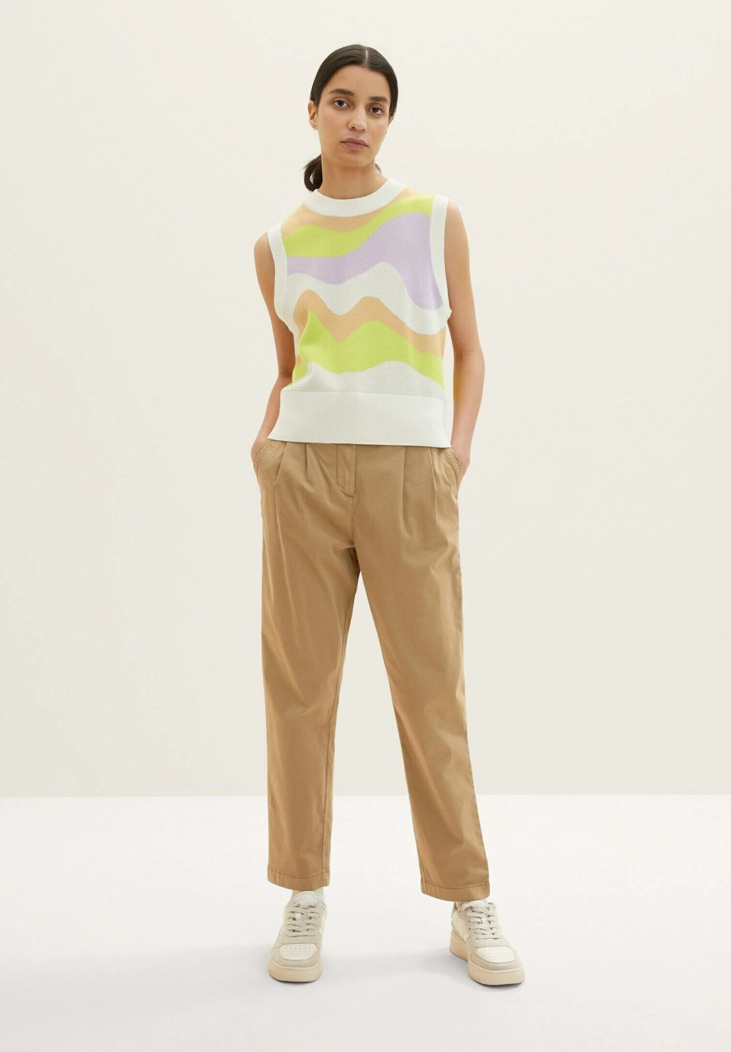 Tom Tailor Paperbag Mit Abnähern - Chino - Splashed Clay Beige 2 Tom Tailor Paperbag Mit Abnähern - Chino - Splashed Clay Beige - Afbeelding 2