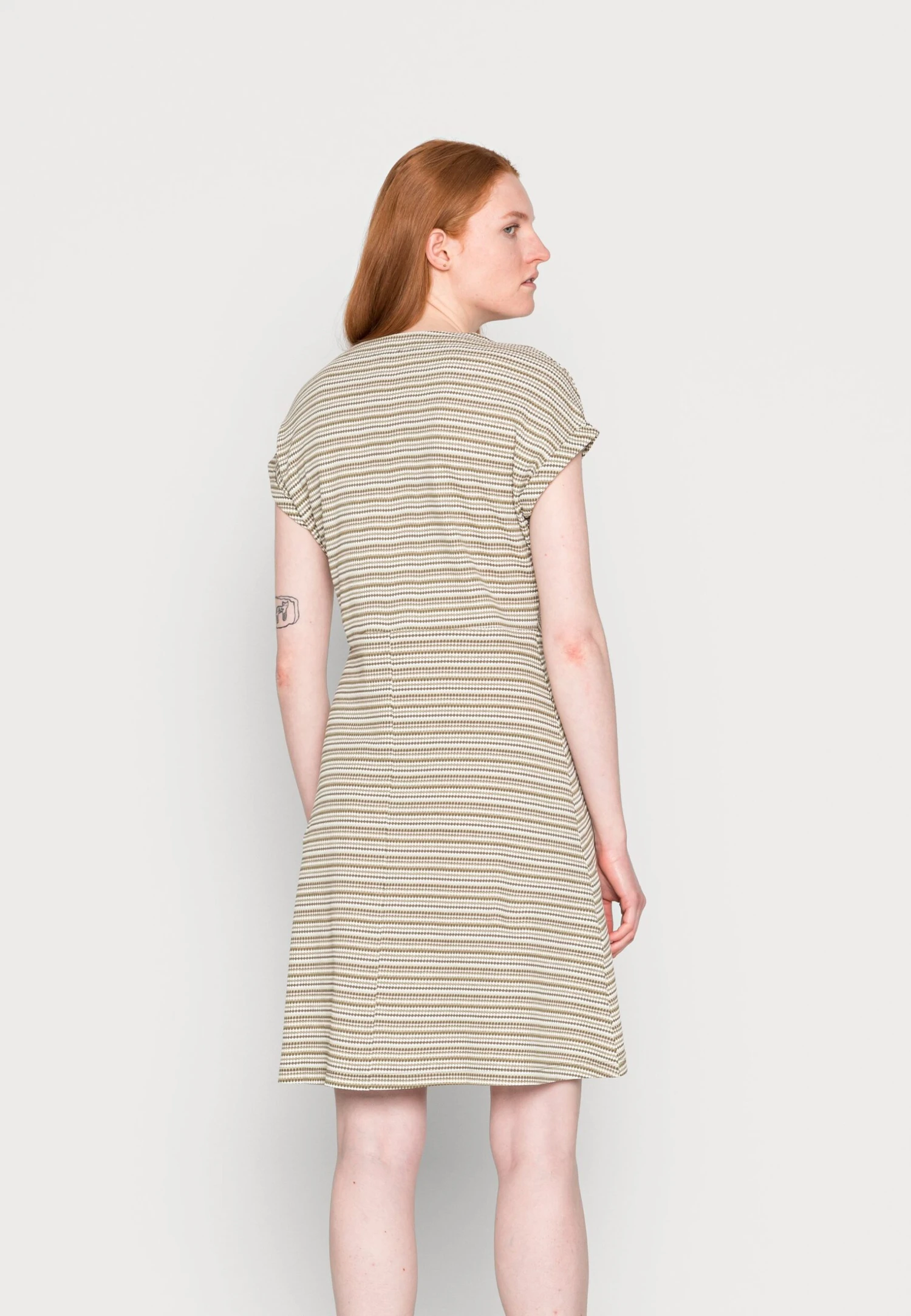 Tom Tailor Colorful Dress - Jurk - Olive Green Structure 3 Tom Tailor Colorful Dress - Jurk - Olive Green Structure - Afbeelding 3