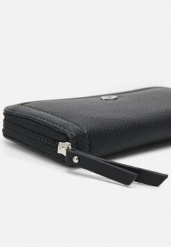 Tom Tailor Long Zip Wallet - Portemonnee - Black -Tom Tailor f17a0fe08310491bb1c722961fe85415