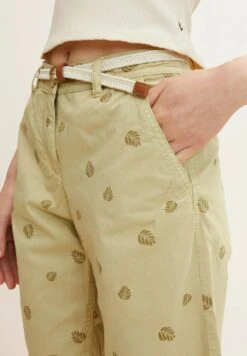 Tom Tailor Shorts - Green Print Leaf Design -Tom Tailor f92a27c0825c4c5c8d6bb1a9c53dc7d5